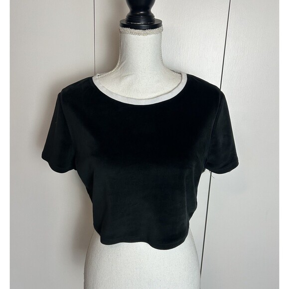 Urban Outfitters UO Sz XL Top Crushed Velvet Crew Neck Cropped Black White Boxy - Picture 1 of 7